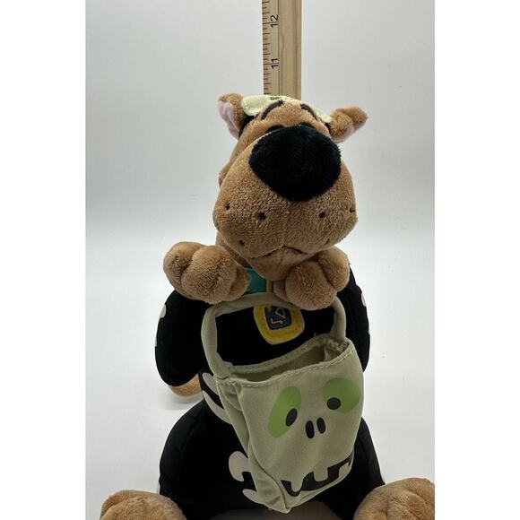 Hallmark Scooby Doo Boo Halloween Talking Vibrating Skeleton Plush WORKS - Picture 6 of 6